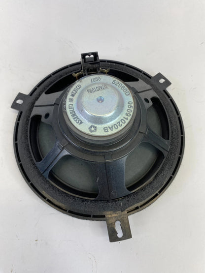 2002-2007 JEEP LIBERTY DOOR PANEL AUDIO SOUND SPEAKER ASSY 05091020AB OEM