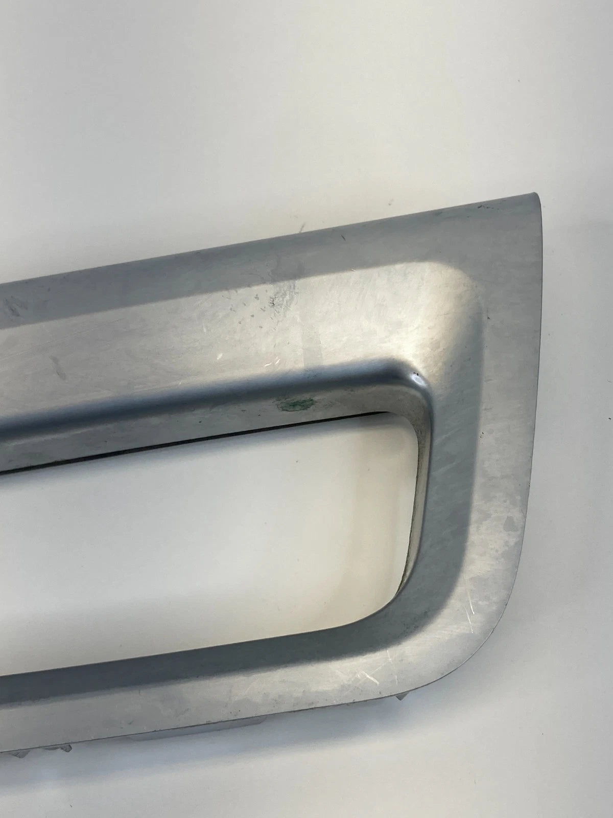12-15 CHEVROLET CAPTIVA SPORT REAR RIGHT SIDE INNER DOOR PULL HANDLE TRIM BEZEL