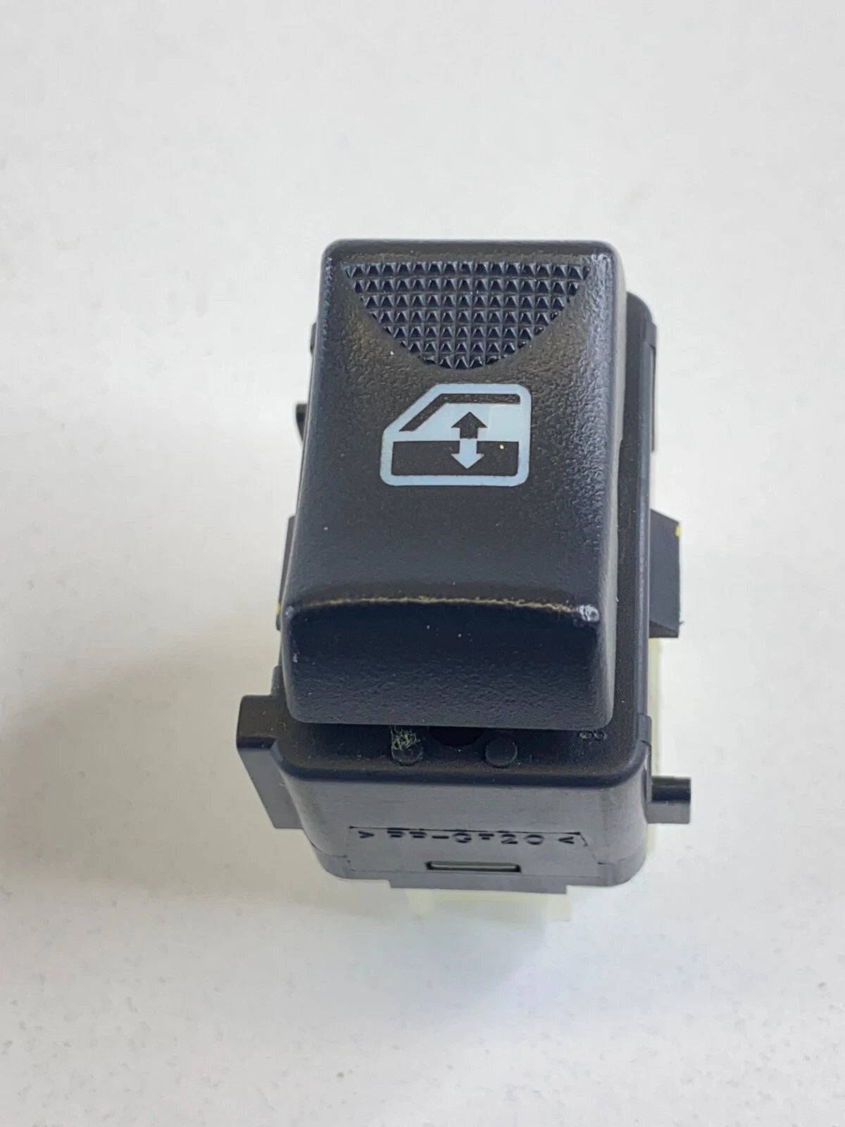 2000-2005 CHEVROLET IMPALA REAR RIGHT SIDE DOOR WINDOW CONTROL SWITCH 19283836