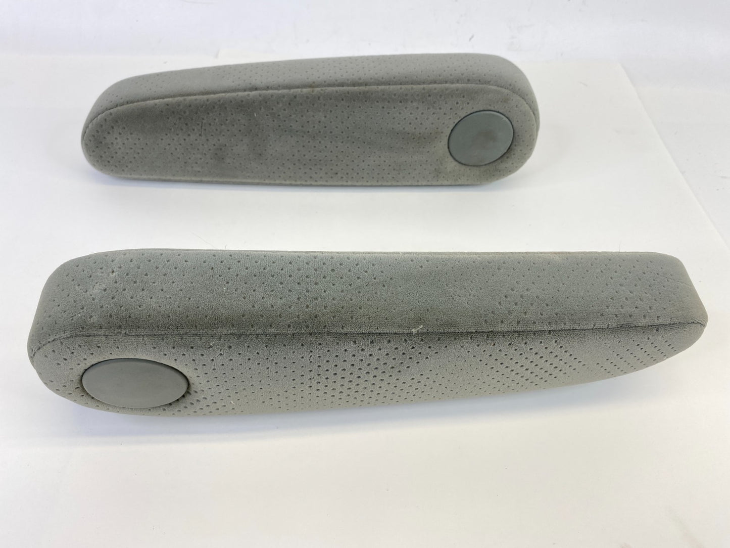 05-10 Honda Odyssey Rear Left Side Left & Right Position Seat Armrest Arm Rest