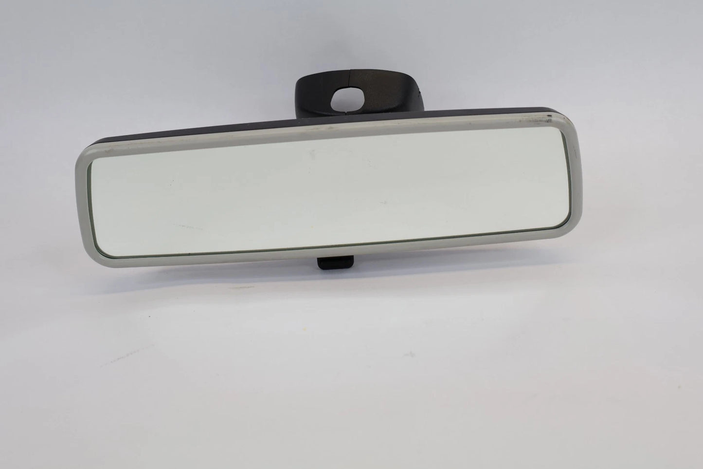 2012-2015 VOLKSWAGEN PASSAT INTERIOR REAR VIEW MIRROR MANUAL DIMMING ASSY OEM