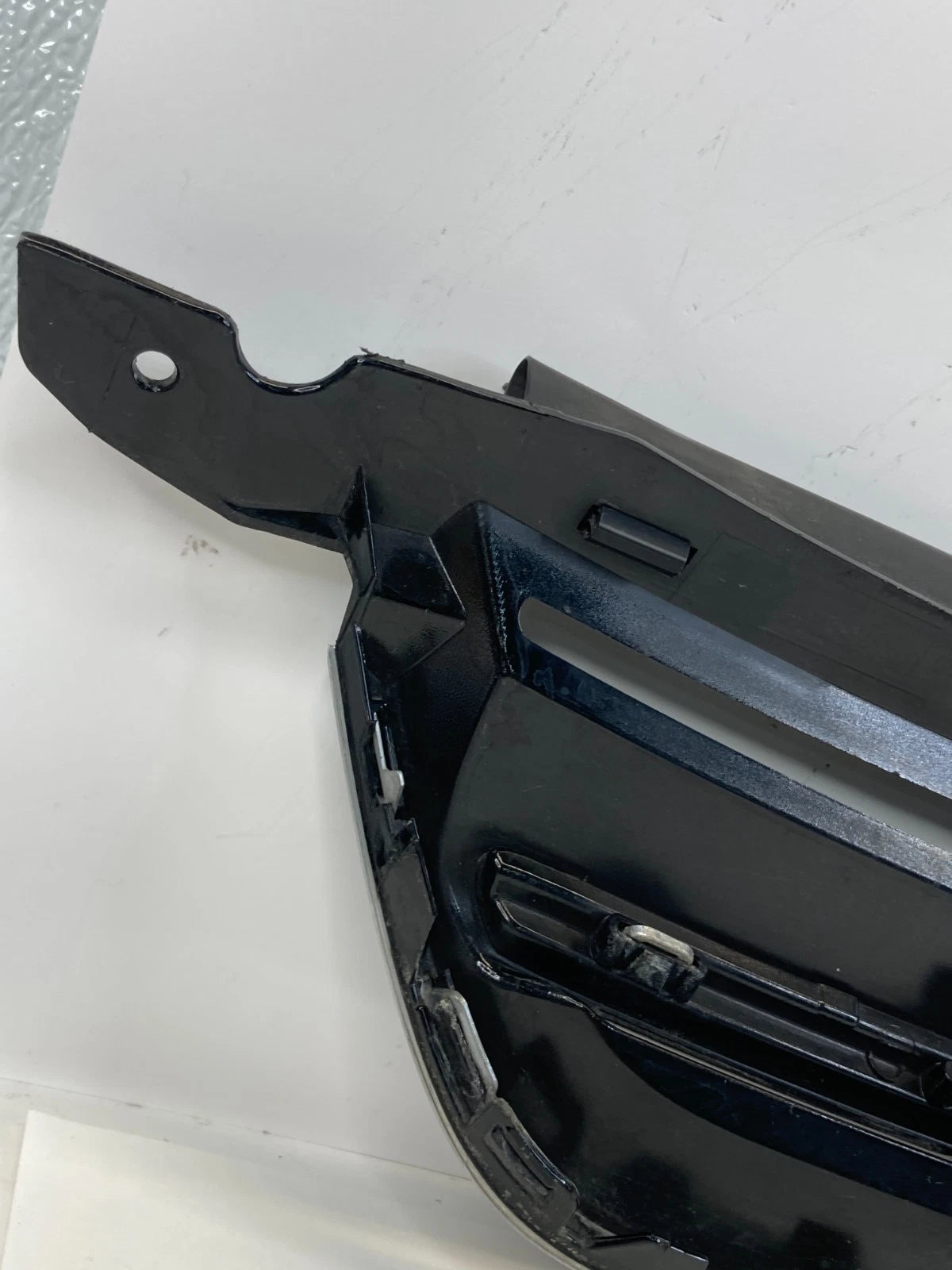 2013-2018 FORD C-MAX FRONT UPPER GRILL GRILLE ASSEMBLY DM51-R8200-AFW OEM