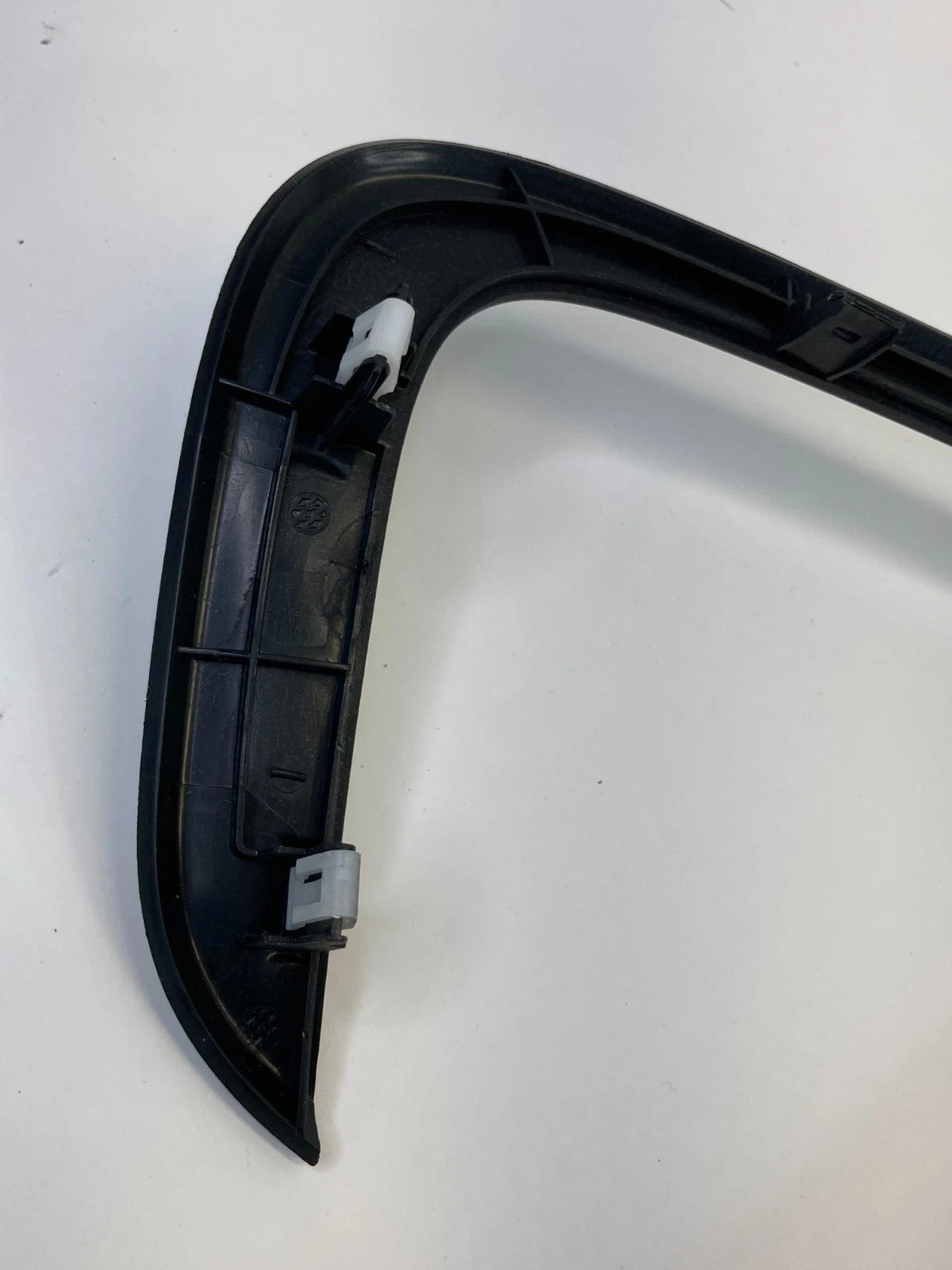 2015-2017 CHRYSLER 200 DASH SPEEDOMETER CLUSTER BEZEL AIR VENT 1UY51TRMAA OEM