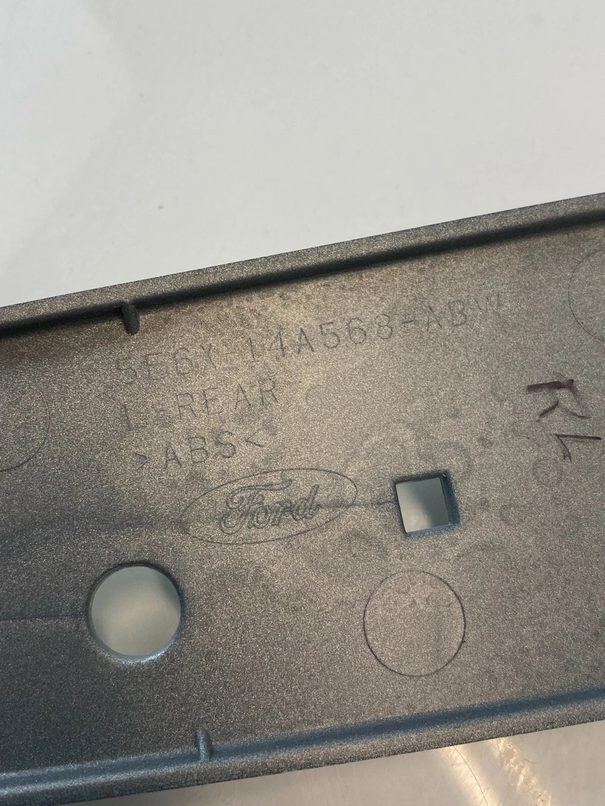 05-07 MERCURY MARINER REAR LEFT WINDOW SWITCH BEZEL PANEL TRIM 5E6X-14A568-AB