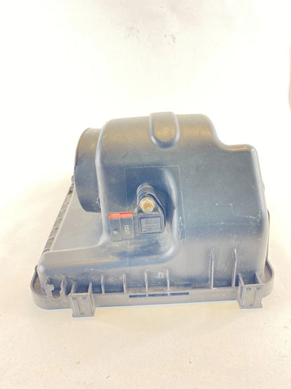 2010-2012 HYUNDAI SANTA FE 3.5L AIR CLEANER HOUSING UPPER COVER 28110-2P100 OEM