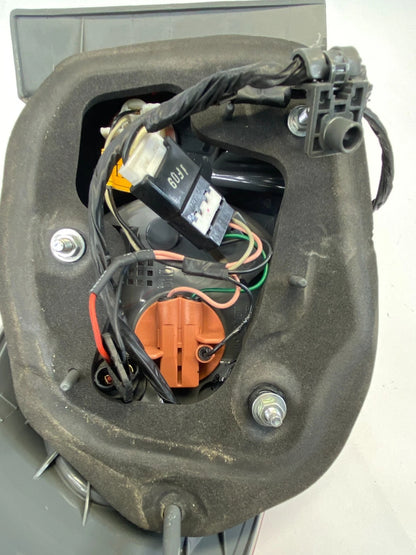 2007-2010 HYUNDAI ELANTRA SEDAN RIGHT SIDE OUTER TAILLIGHT TAIL LAMP ASSY OEM