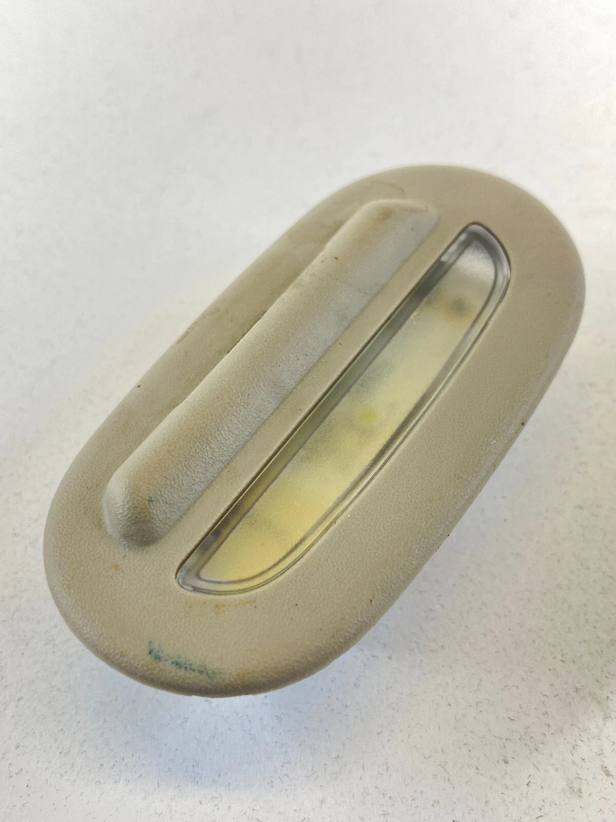 2012-2015 RAM CARGO VAN C/V FRONT RIGHT PASSENGER SIDE DOOR COURTESY LIGHT LAMP