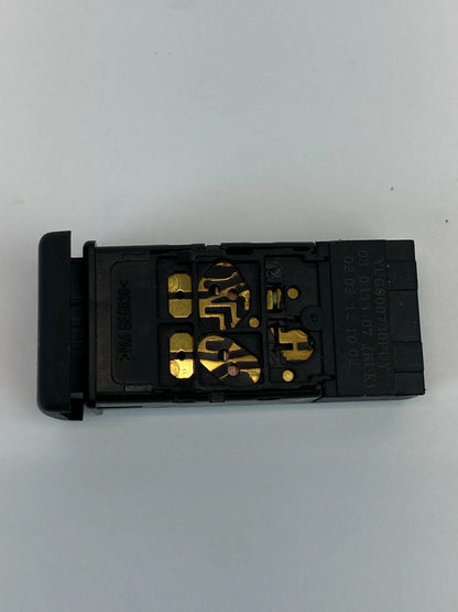03 04 LAND ROVER DISCOVERY HAZARD WARNING LIGHT CONTROL SWITCH BUTTON YUG000730P
