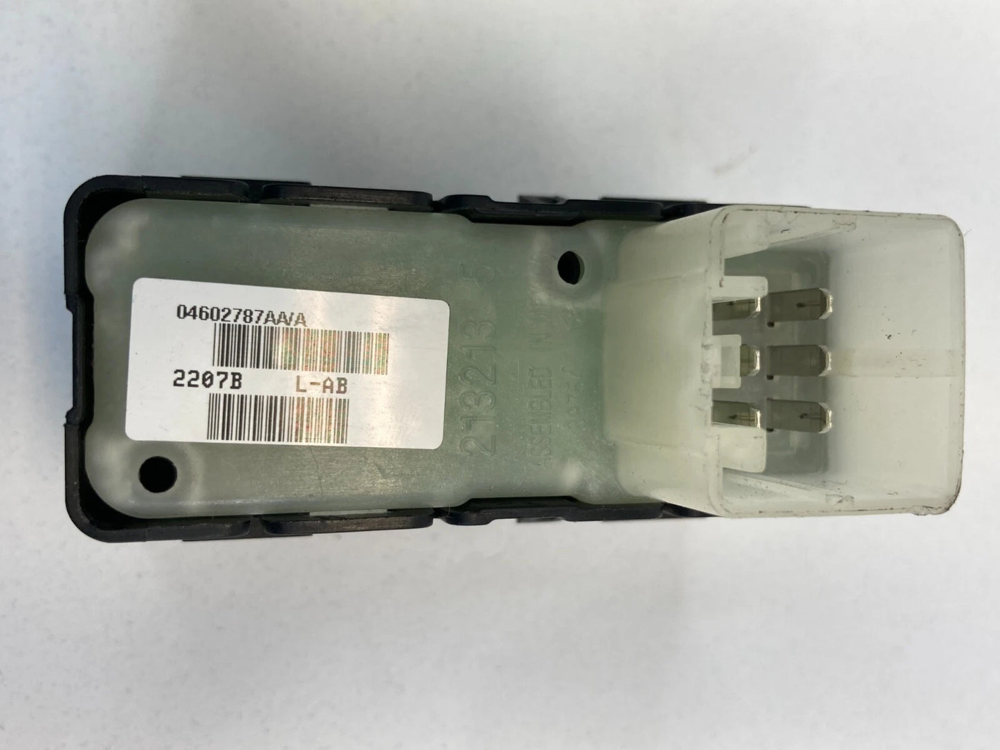 2007-2010 CHRYSLER SEBRING REAR RIGHT SIDE DOOR WINDOW CONTROL SWITCH 4602787AA
