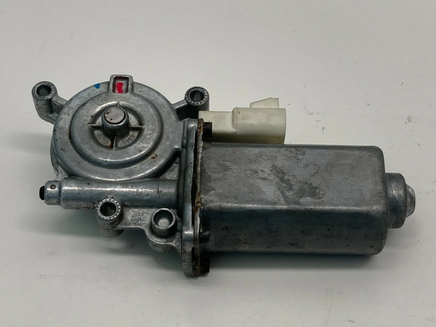 99-04 OLDSMOBILE ALERO 99-05 GRAND AM REAR RIGHT BACK SIDE POWER WINDOW MOTOR