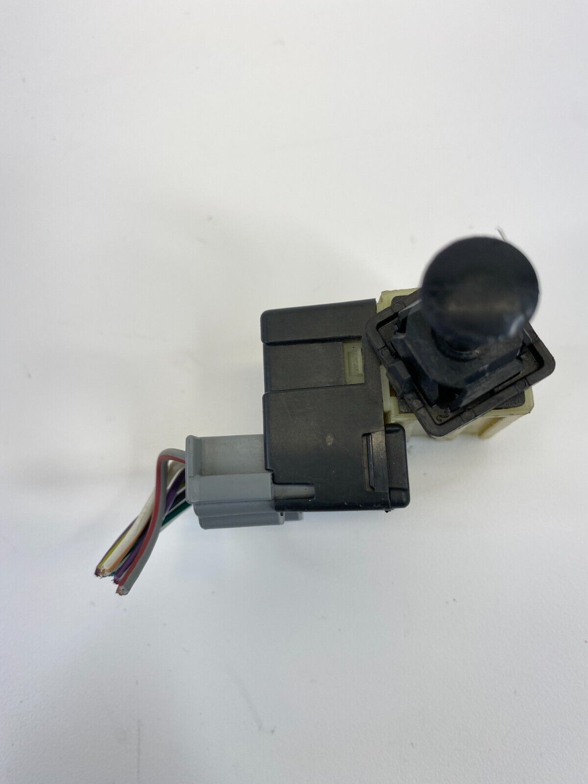 2005-2010 Jeep Grand Cherokee Brake Stop Light Lamp Control Switch OEM