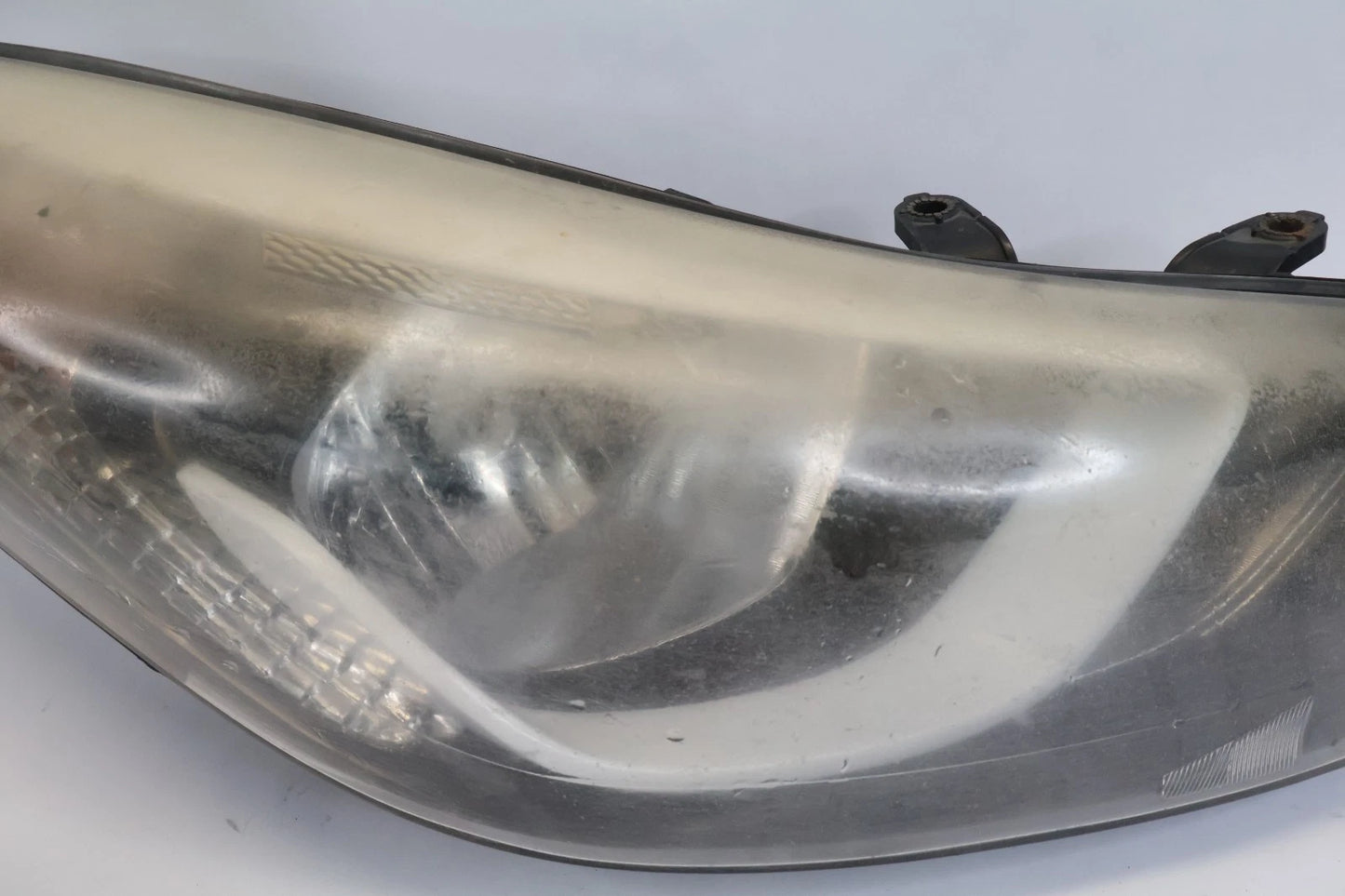 2014-2016 HYUNDAI ELANTRA SEDAN RIGHT PASSENGER HEADLIGHT HEADLAMP HALOGEN OEM