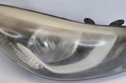 2014-2016 HYUNDAI ELANTRA SEDAN RIGHT PASSENGER HEADLIGHT HEADLAMP HALOGEN OEM