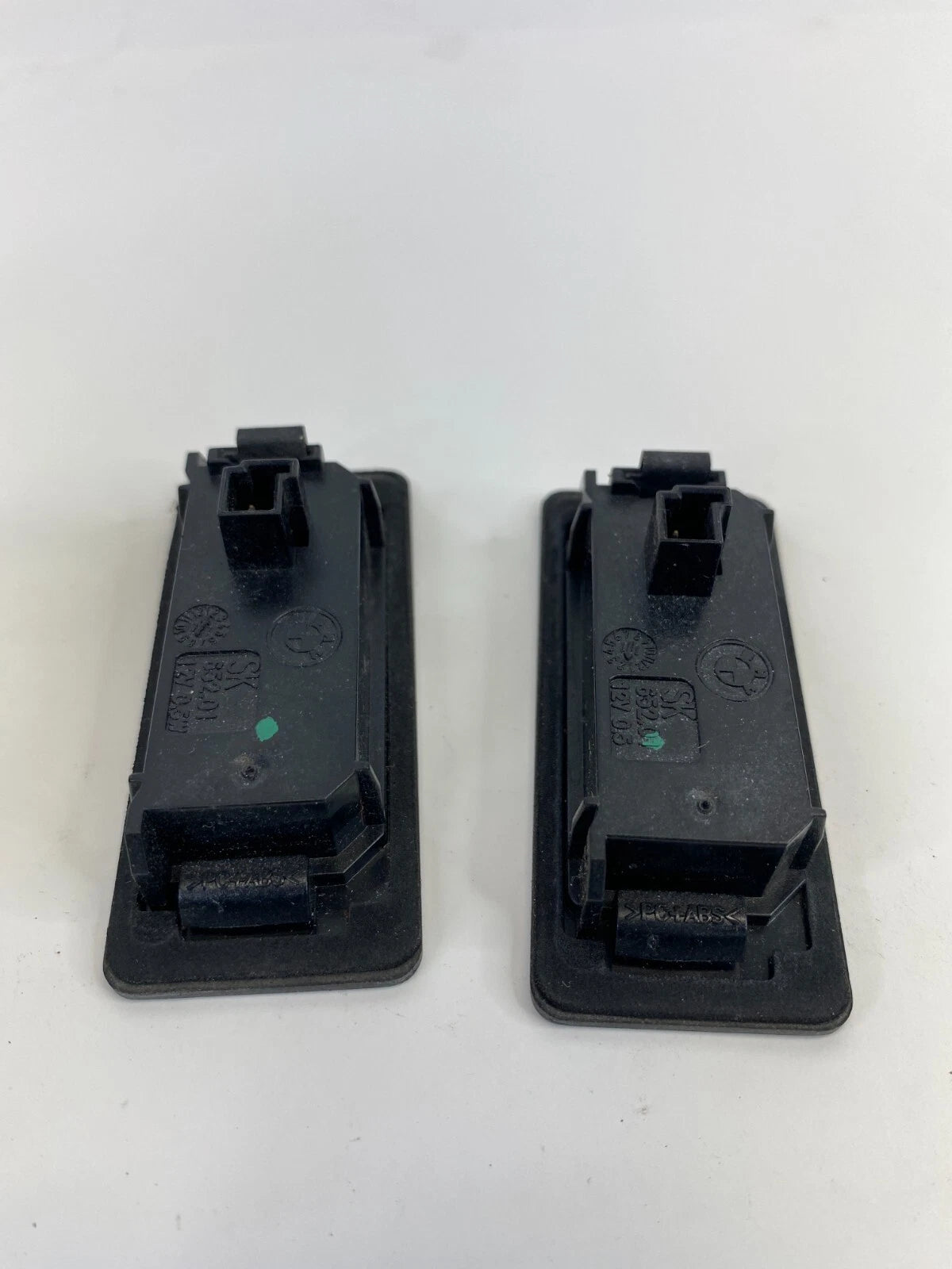 11-21 BMW X3 REAR TRUNK LID LICENSE PLATE LIGHT LAMP PAIR SET 63267193293 OEM