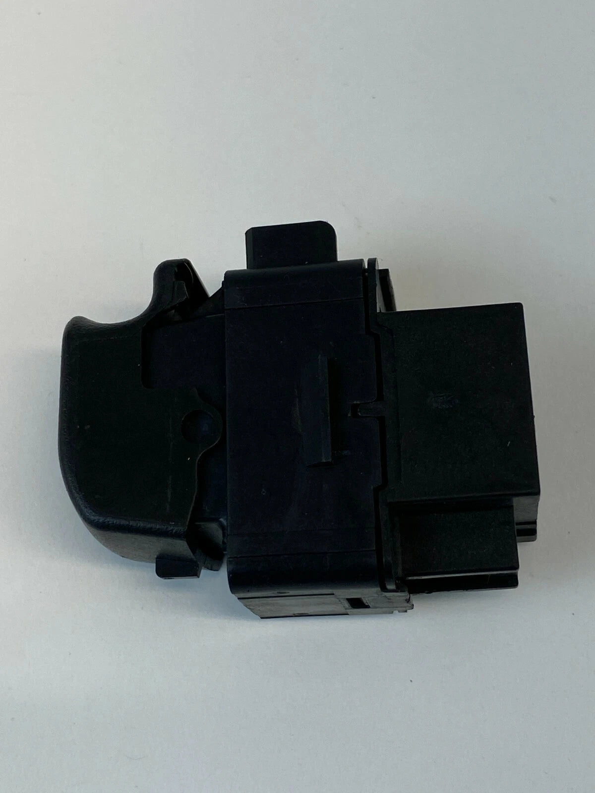 2005-2007 SATURN RELAY FRONT RIGHT PASSENGER SIDE WINDOW CONTROL SWITCH 22626532