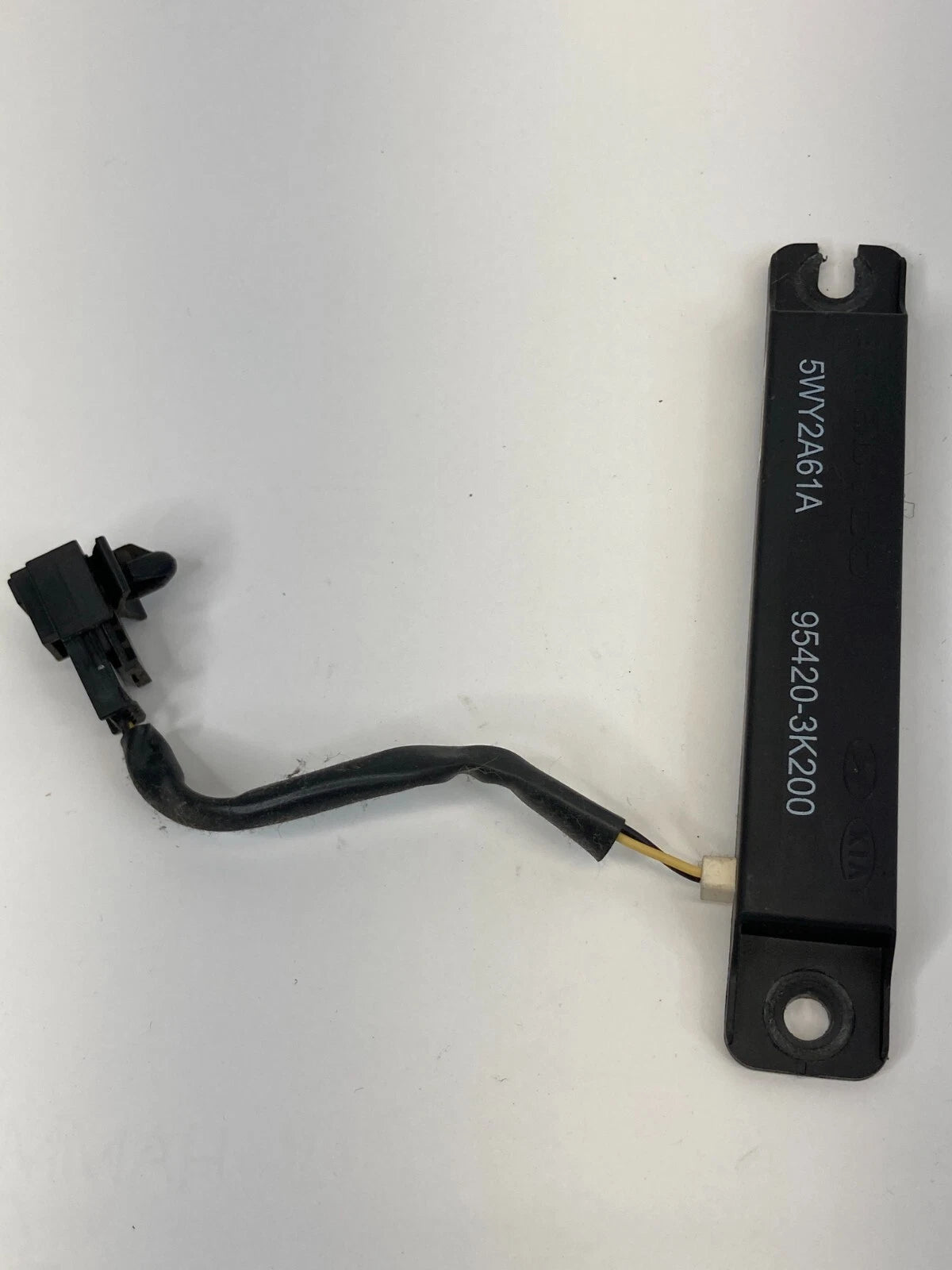 2011-2014 HYUNDAI SONATA REAR BUMPER KEYLESS ENTRY ANTENNA ASSEMBLY 95420-3K200