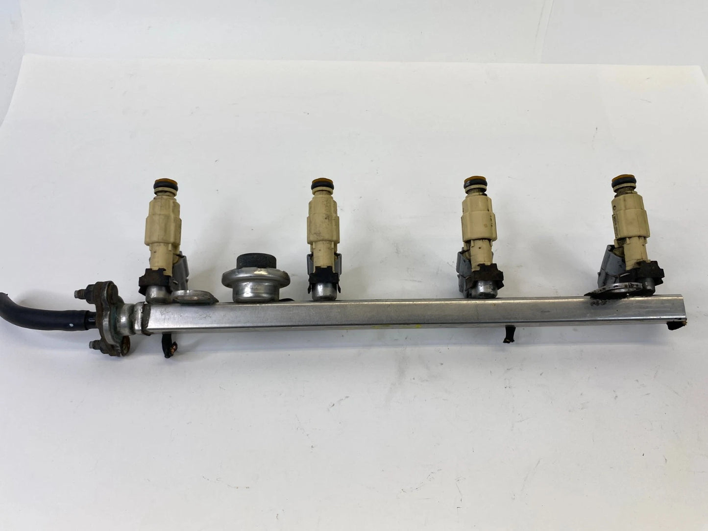 2010-2013 KIA FORTE KOUP 2.0L ENGINE FUEL RAIL INJECTION INJECTORS W/ LINE OEM