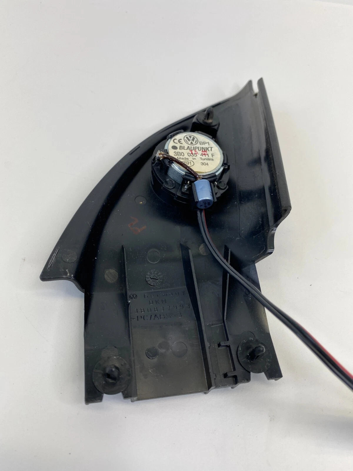 2002-2005 VW PASSAT FRONT DRIVER SIDE DOOR CORNER COVER W/ TWEETER 3B0837993 OEM