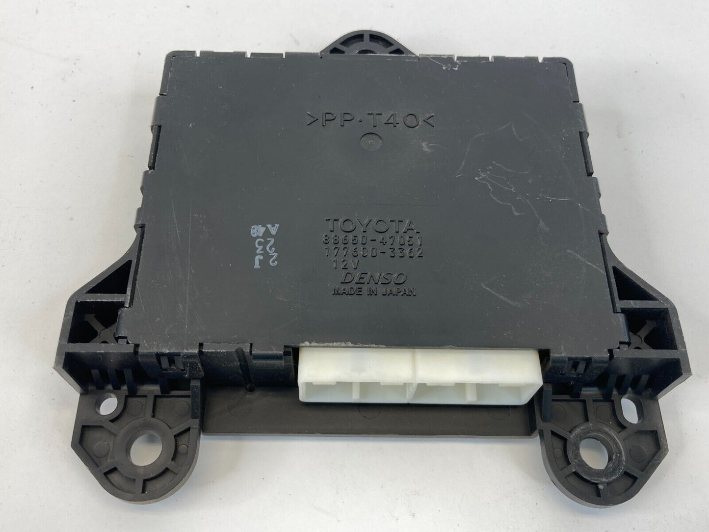 2006-2009 Toyota Prius 1.5L Air Conditioner Amplifier Control Module 88650-47051