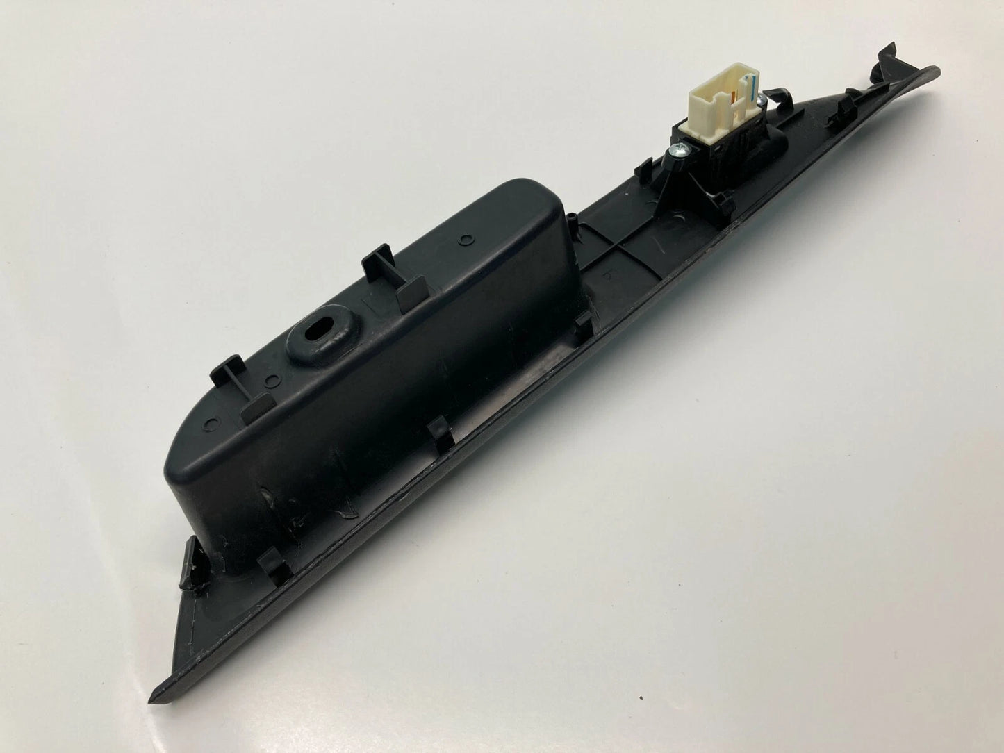 03-05 MAZDA 6 FRONT RIGHT PASSENGER SIDE DOOR POWER WINDOW SWITCH GK2E-684L1 OEM
