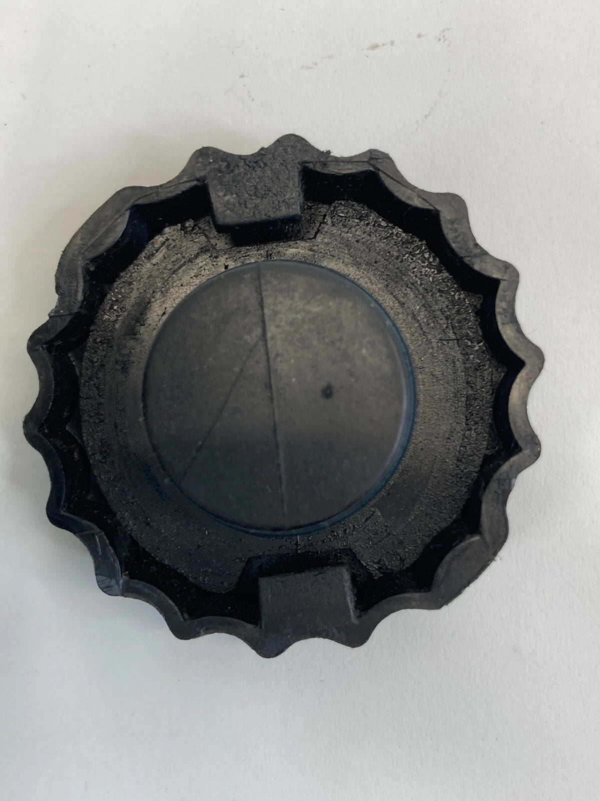 2008-2010 CHRYSLER TOWN & COUNTRY POWER STEERING FLUID RESERVOIR TANK CAP COVER