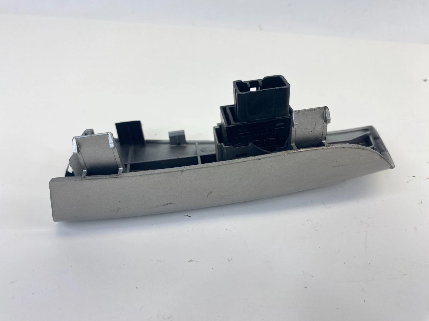 2005 06 07 08 09 10 KIA SPORTAGE REAR RIGHT DOOR WINDOW SWITCH 93580-1F500