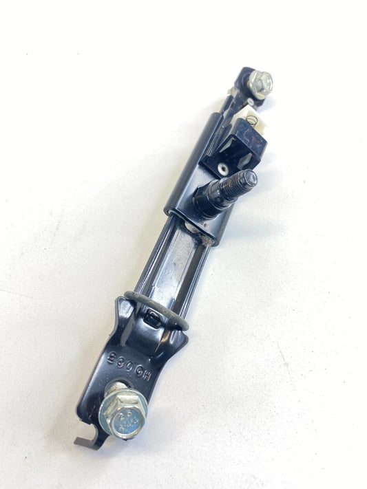 10-12 HYUNDAI SANTA FE FRONT LEFT DRIVER SIDE SEAT BELT HEIGHT ADJUSTER OEM