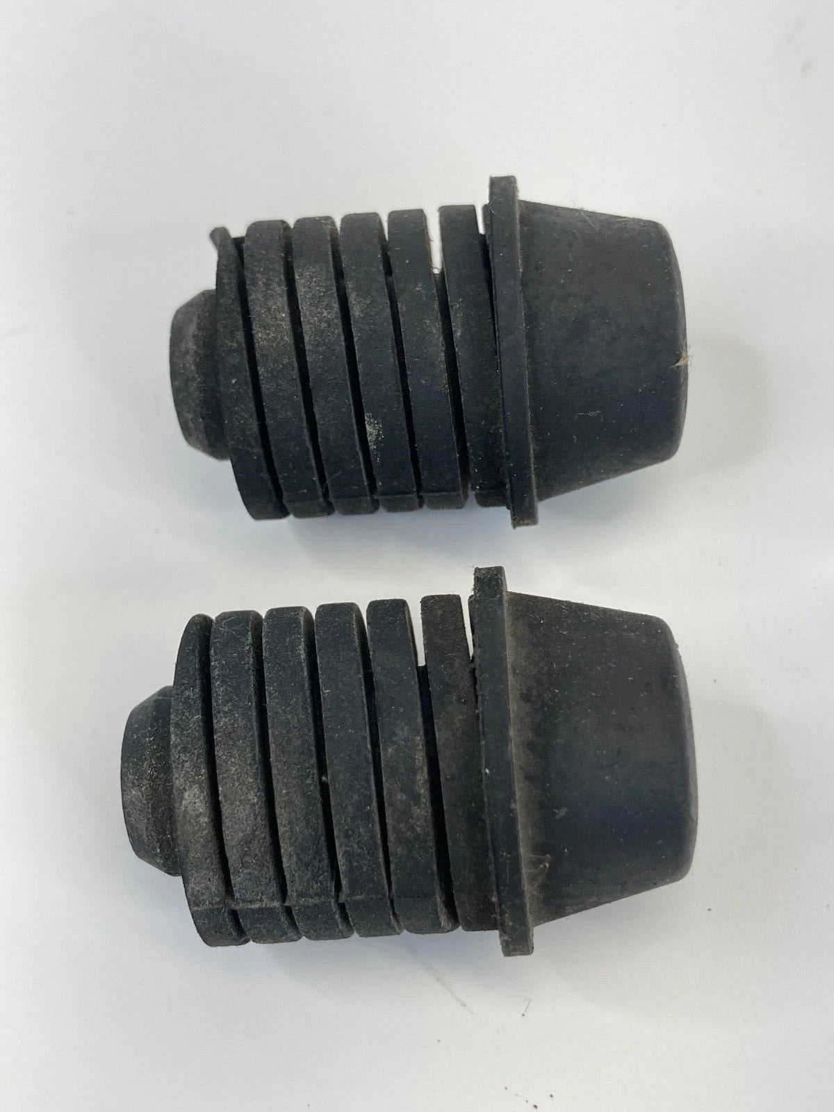 2012-2015 CHEVROLET CAPTIVA SPORT HOOD RUBBER CUSHION BUFFER STOPPER BUMPER PAIR