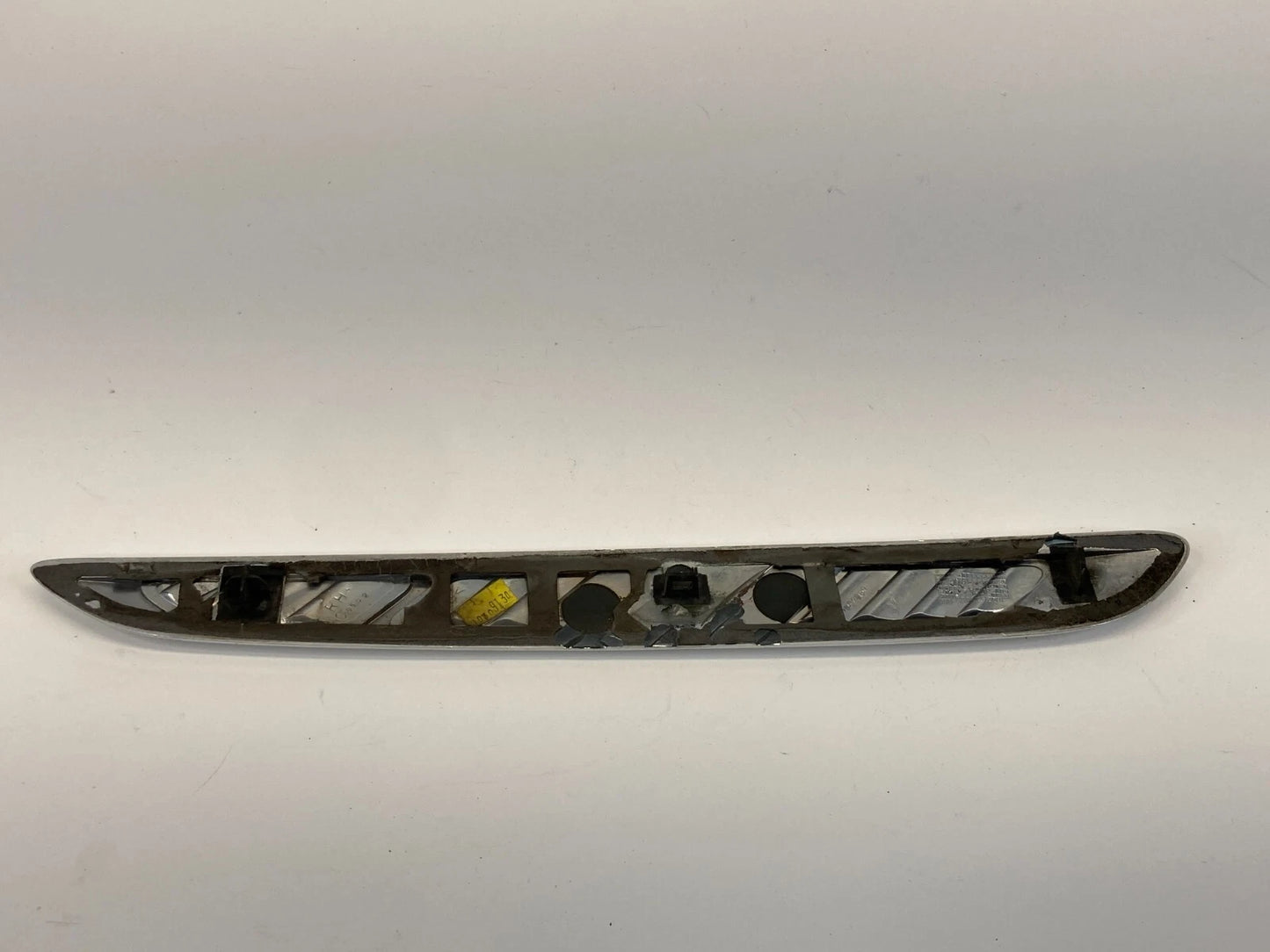 2008-2012 BUICK ENCLAVE HOOD RIGHT SIDE EXTERIOR GRILLE TRIM MOLDING CHROME OEM