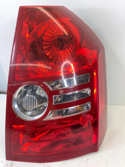 2008-2010 CHRYSLER 300 REAR RIGHT PASSENGER TAILLIGHT TAIL LAMP ASSEMBLY OEM