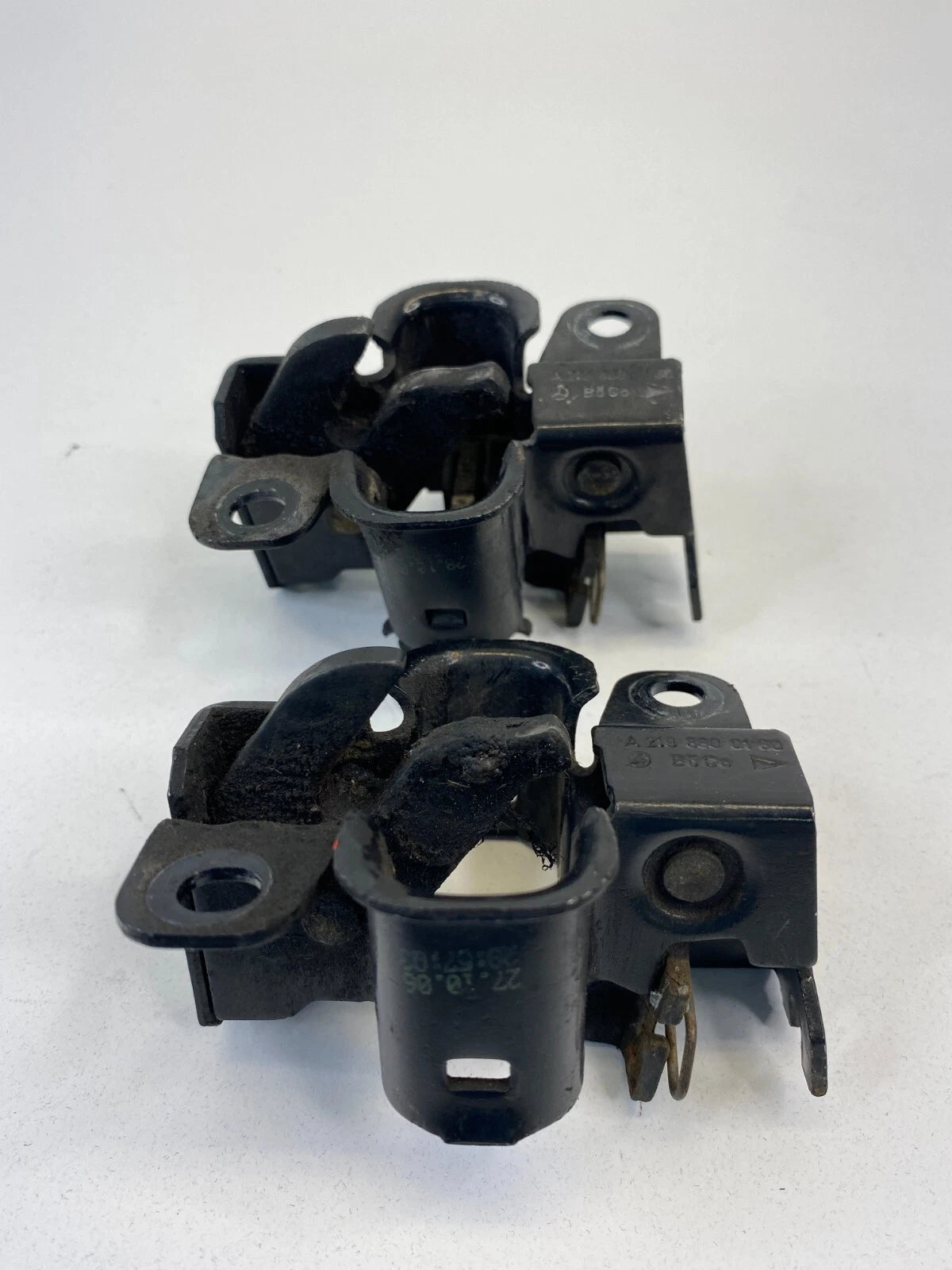 2006-2011 MERCEDES ML350 FRONT HOOD BONNET LOWER LATCH LOCK CATCH PAIR SET OEM