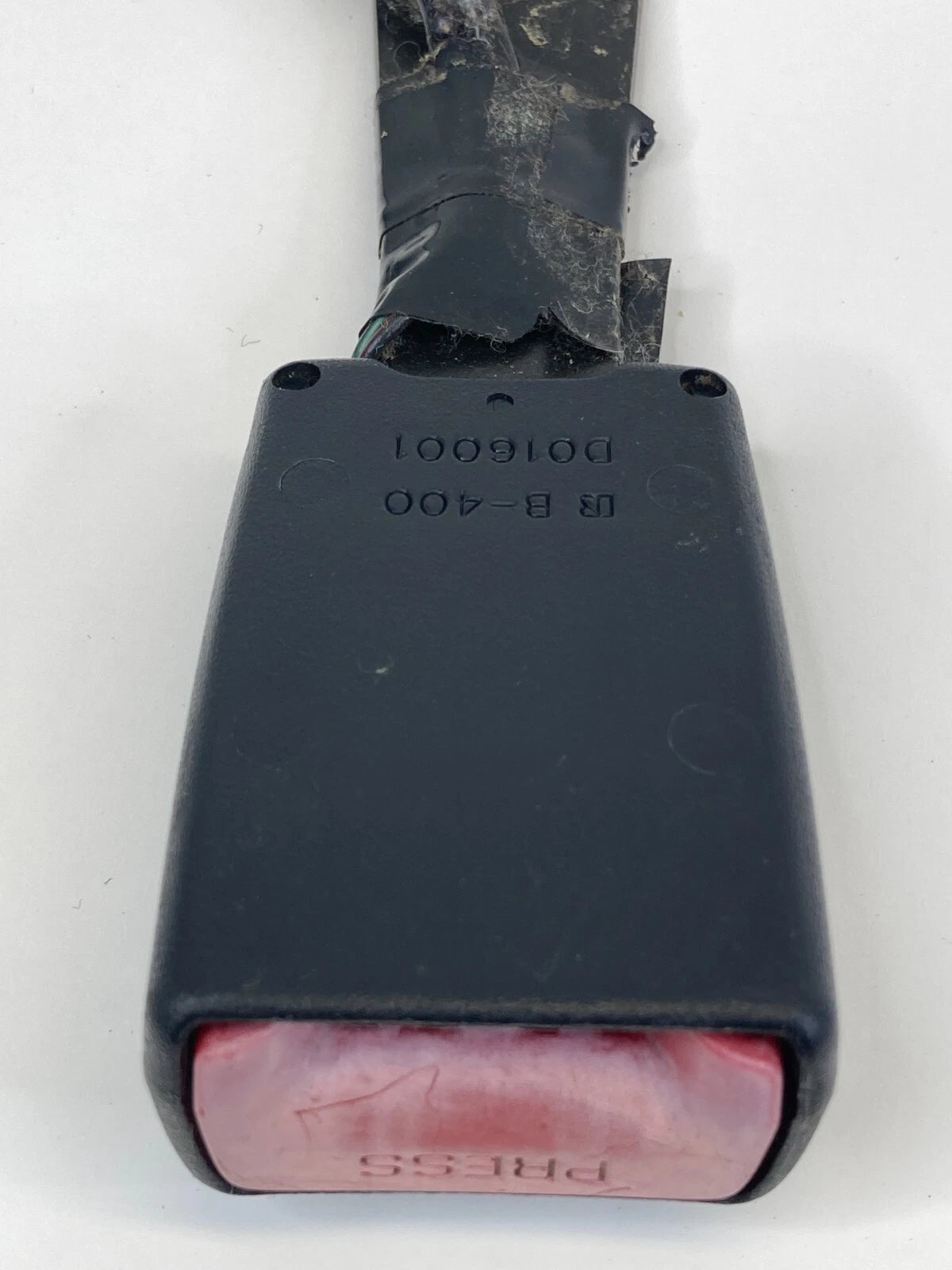 01-03 LEXUS RX300 FRONT RIGHT PASSENGER SIDE SEAT BELT BUCKLE END RECEIVER OEM