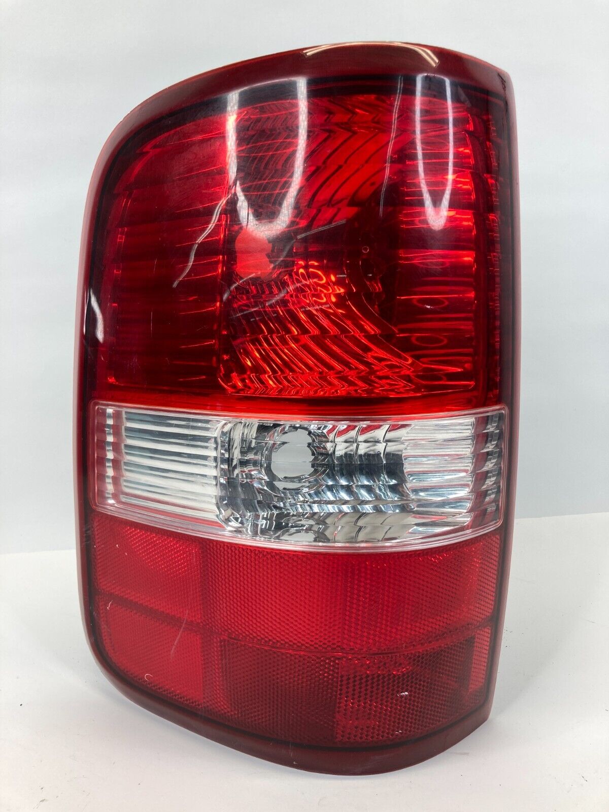 04-08 Ford F-150 F150 Rear Left Driver Tail Light Lamp Taillight 4L34-13B505-A