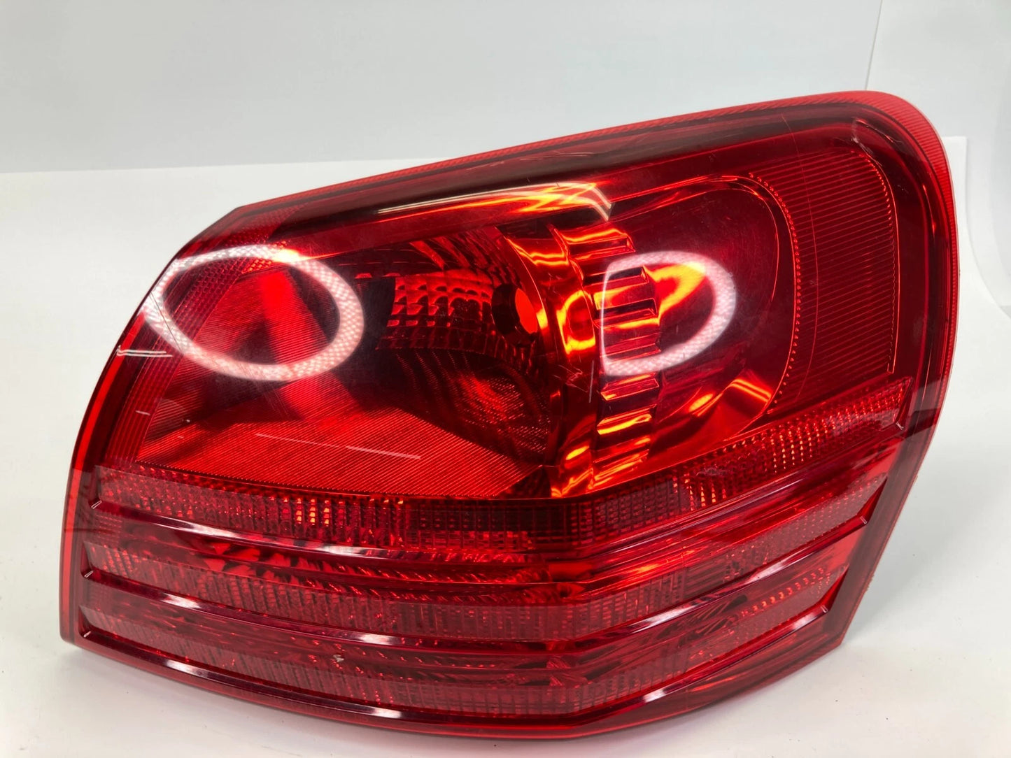 08-13 NISSAN ROGUE RIGHT PASSENGER OUTER TAILLIGHT LAMP NON-LED VERSION OEM