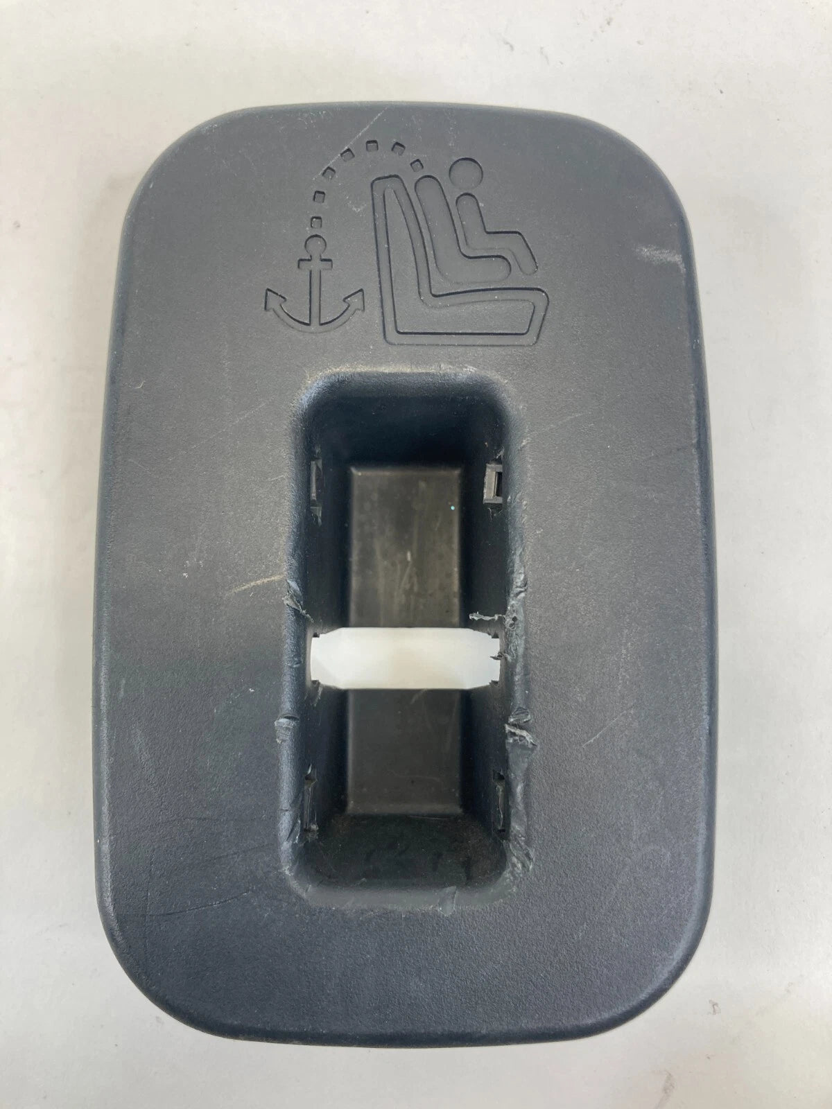 2010 2011 KIA SOUL REAR CHILD SEAT ANCHOR CAP LID TRIM BEZEL 89391-2K020 OEM