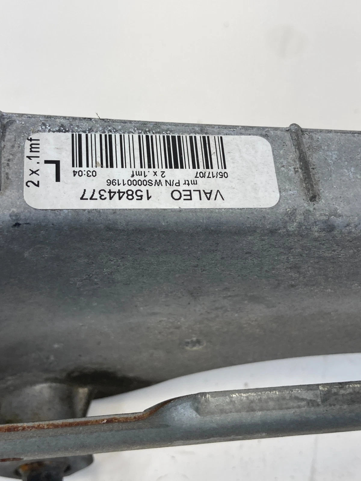 2007-2009 CADILLAC SRX FRONT WINDSHIELD WIPER MOTOR W/ TRANSMISSION 15844377 OEM