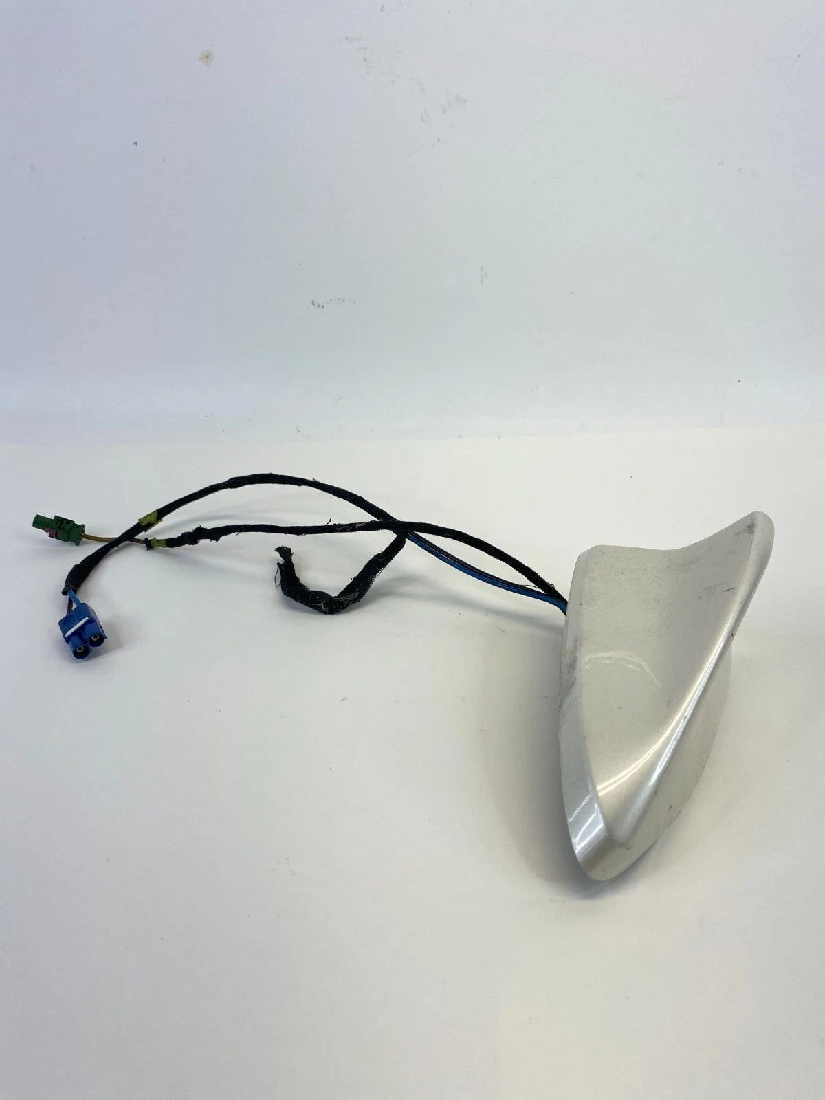 2009-2015 CADILLAC CTS ROOF MOUNT SHARK FIN RADIO ANTENNA 25931739 OEM