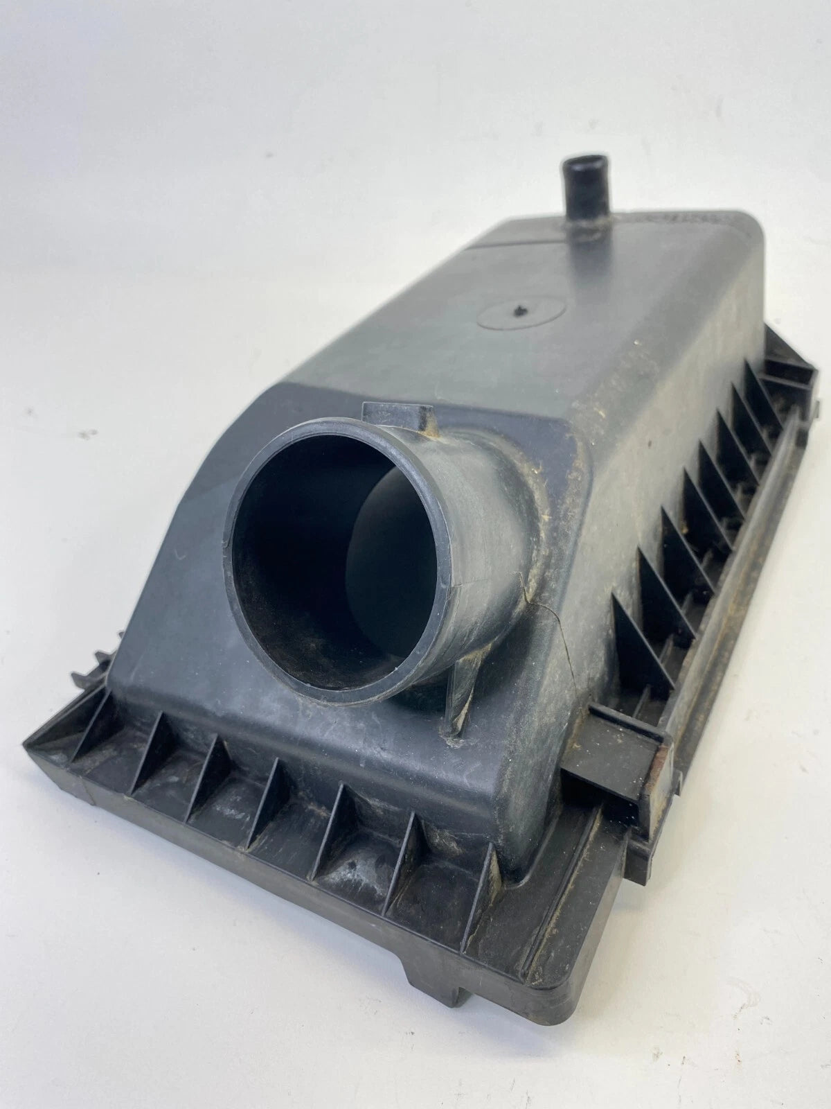 2007-2009 DODGE CALIBER AIR INTAKE FILTER BOX UPPER LID OEM FACTORY 04891700AC