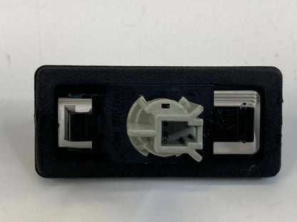2014-2015 NISSAN ROGUE SELECTED REAR TRUNK LICENSE PLATE LIGHT LAMP ASSEMBLY OEM