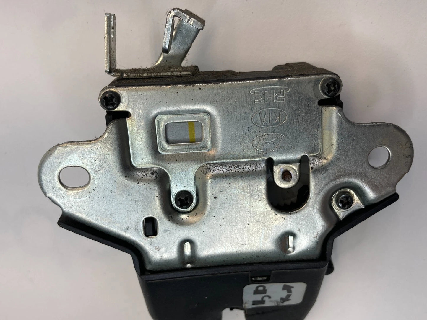 2011-2014 HYUNDAI SONATA SEDAN TRUNK LATCH DECK LID LOCK RELEASE ACTUATOR OEM