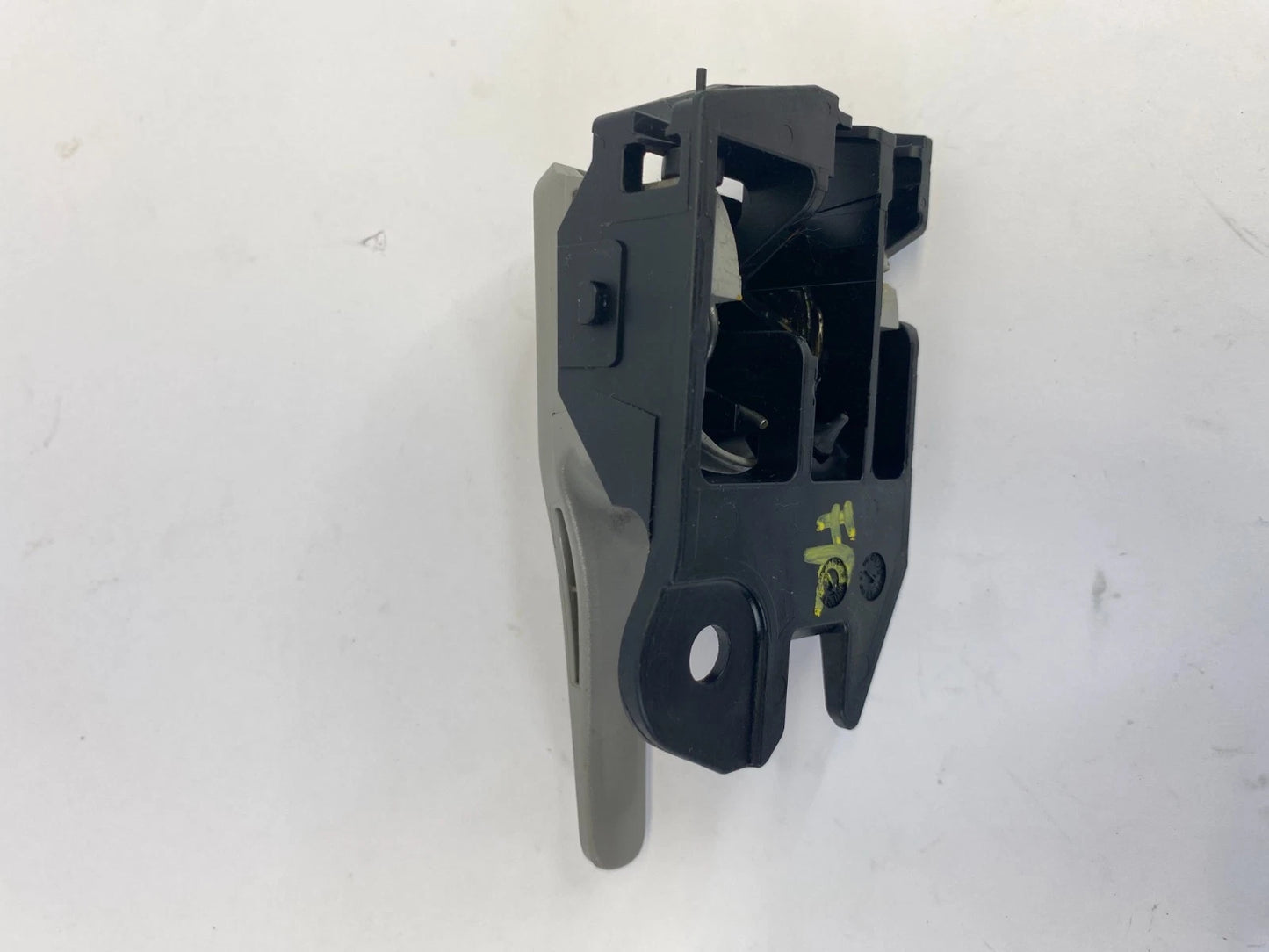 2009-2013 TOYOTA COROLLA FRONT RIGHT PASSENGER INNER DOOR HANDLE 69273-02100 OEM