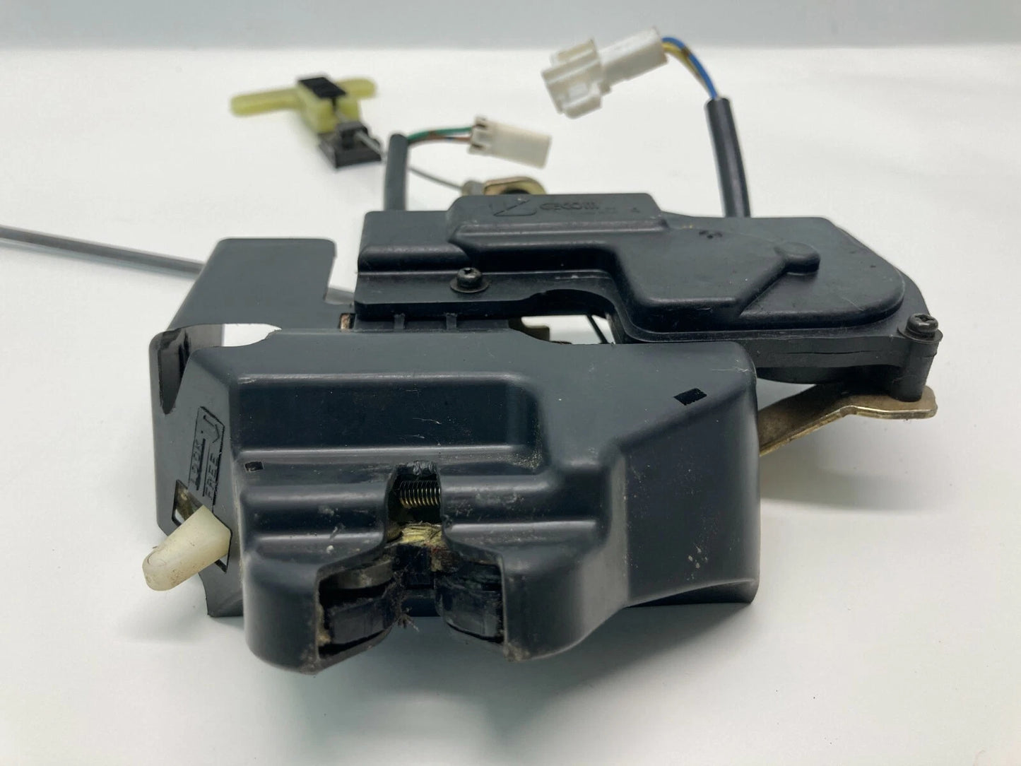 2003 CHRYSLER SEBRING SEDAN REAR TRUNK LOCK LATCH RELEASE ACTUATOR ASSEMBLY OEM