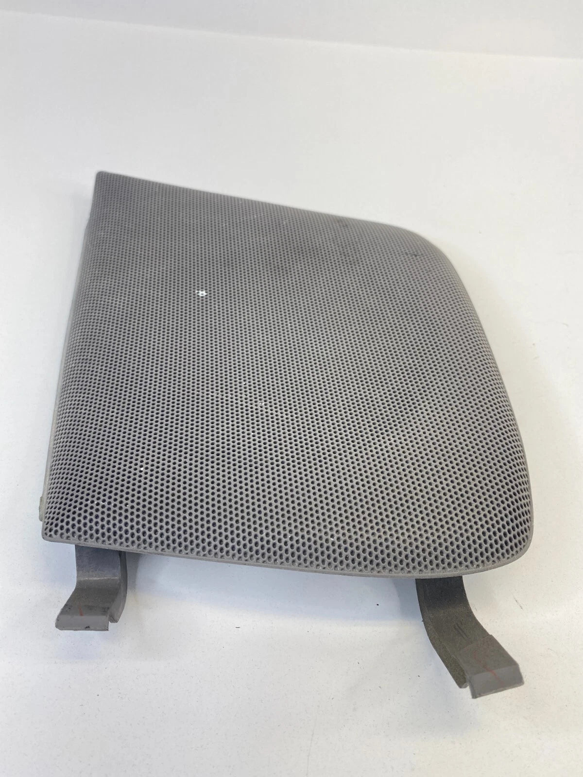 2002-2004 HONDA ODYSSEY REAR RIGHT PASSENGER SPEAKER GRILLE COVER TRIM 84612S0XX