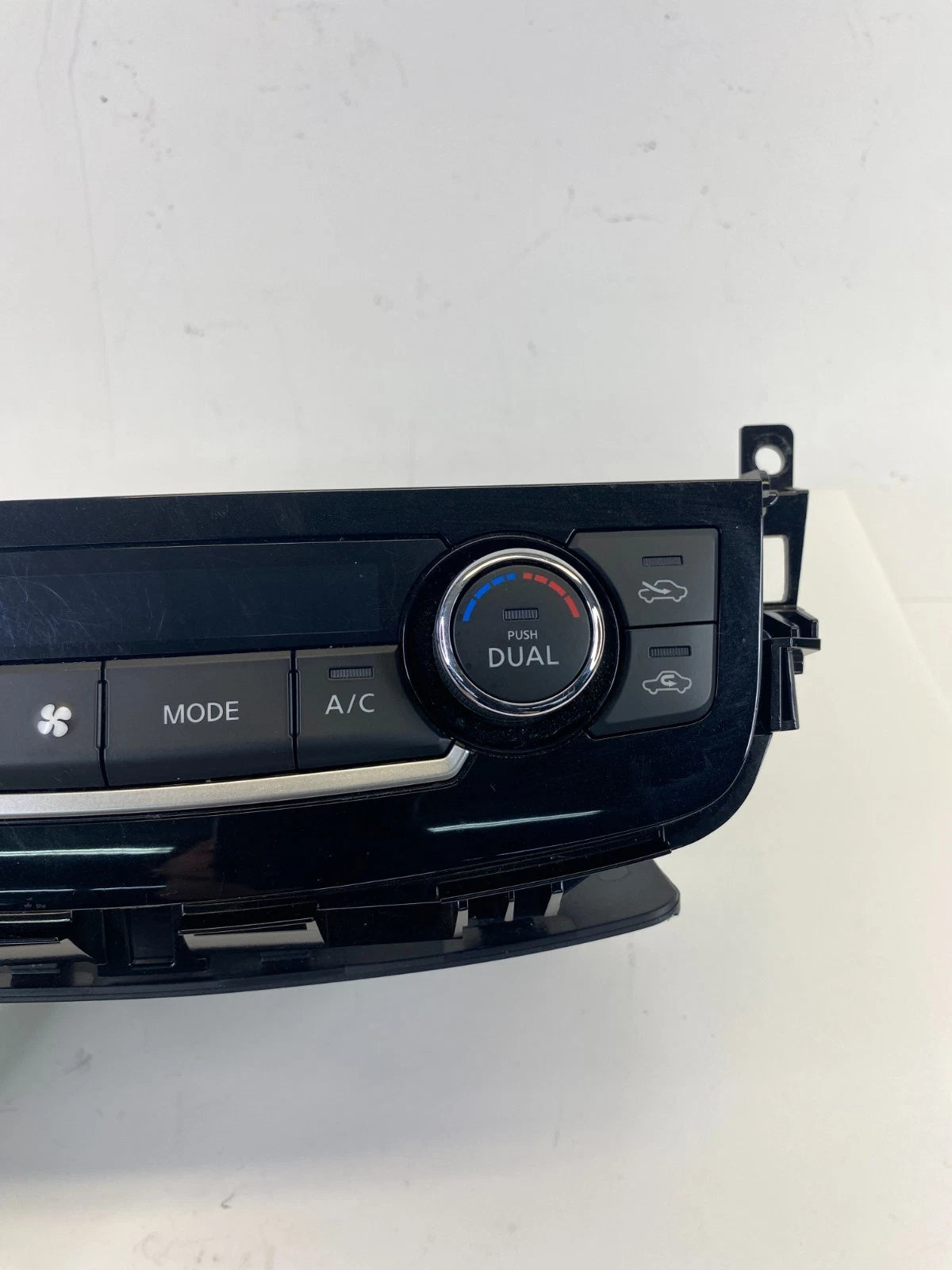 2018 Nissan Altima A/C Heater Climate Temperature Control Assy 27500-9HU0A OEM