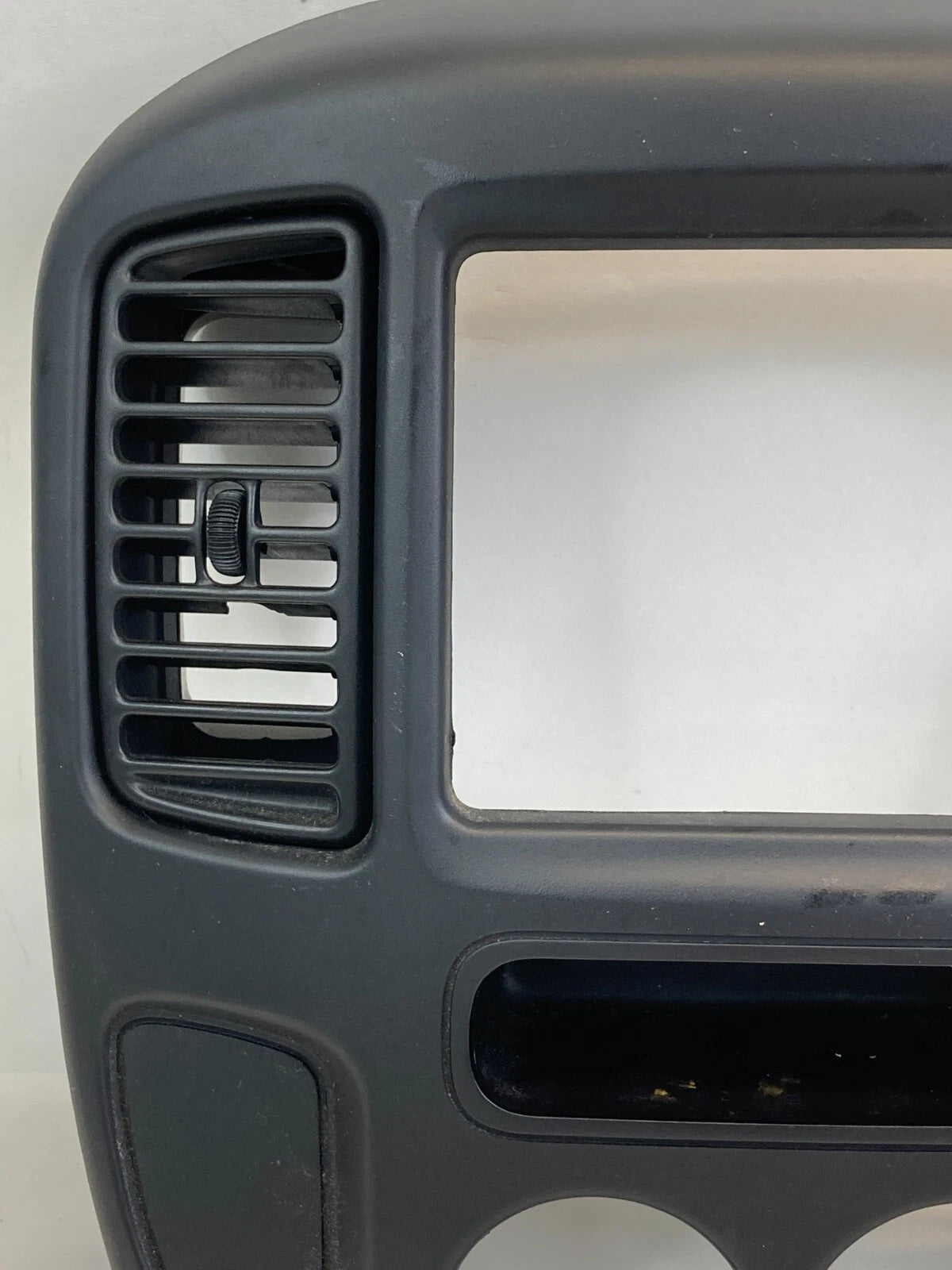 01-03 FORD ESCAPE DASH RADIO AC CLIMATE CONTROL BEZEL TRIM PANEL 2L847804302AK