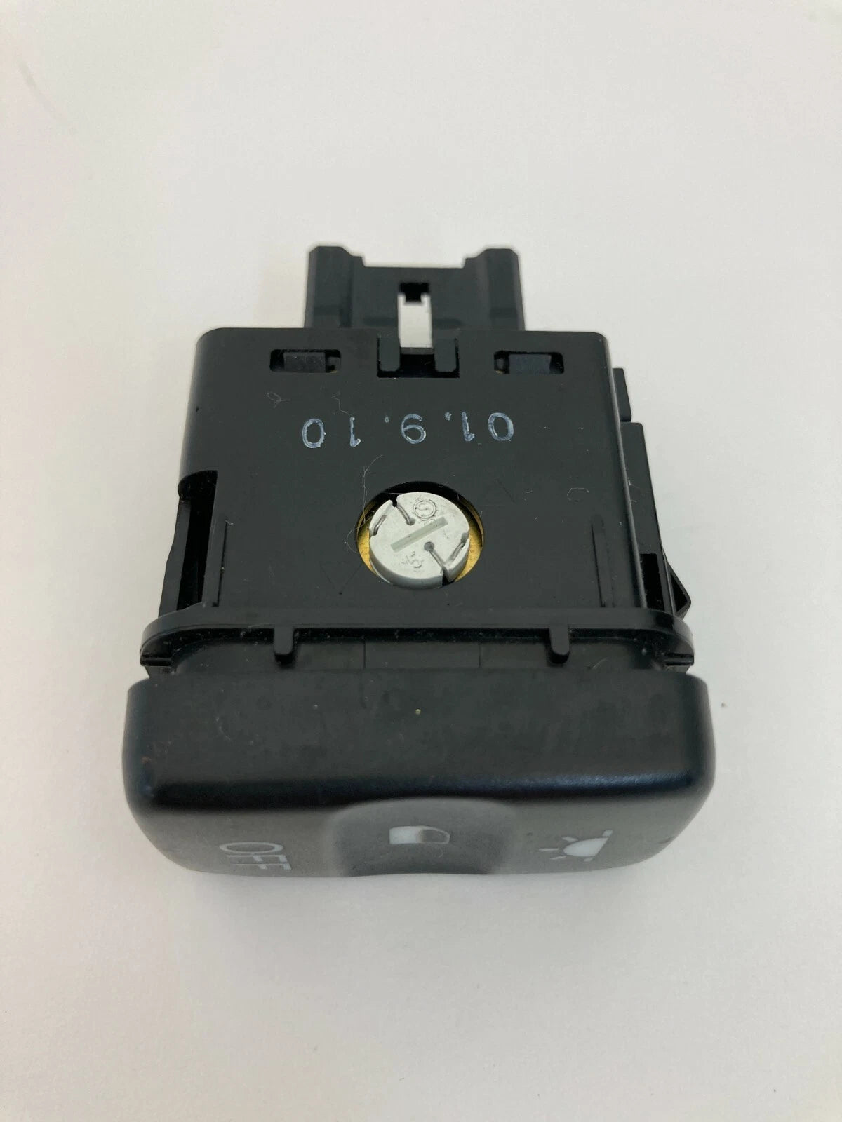 1999-2004 HONDA ODYSSEY DOOR DOME LIGHT LAMP OFF CONTROL SWITCH BUTTON 2M17774