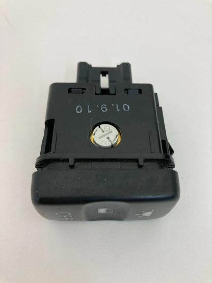 1999-2004 HONDA ODYSSEY DOOR DOME LIGHT LAMP OFF CONTROL SWITCH BUTTON 2M17774