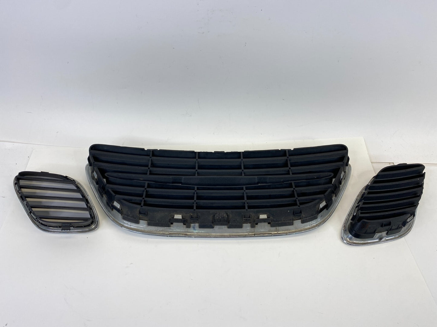 2003-2007 Saab 9-3 Sedan Front Bumper Radiator Center Grille Set of 3 12787225