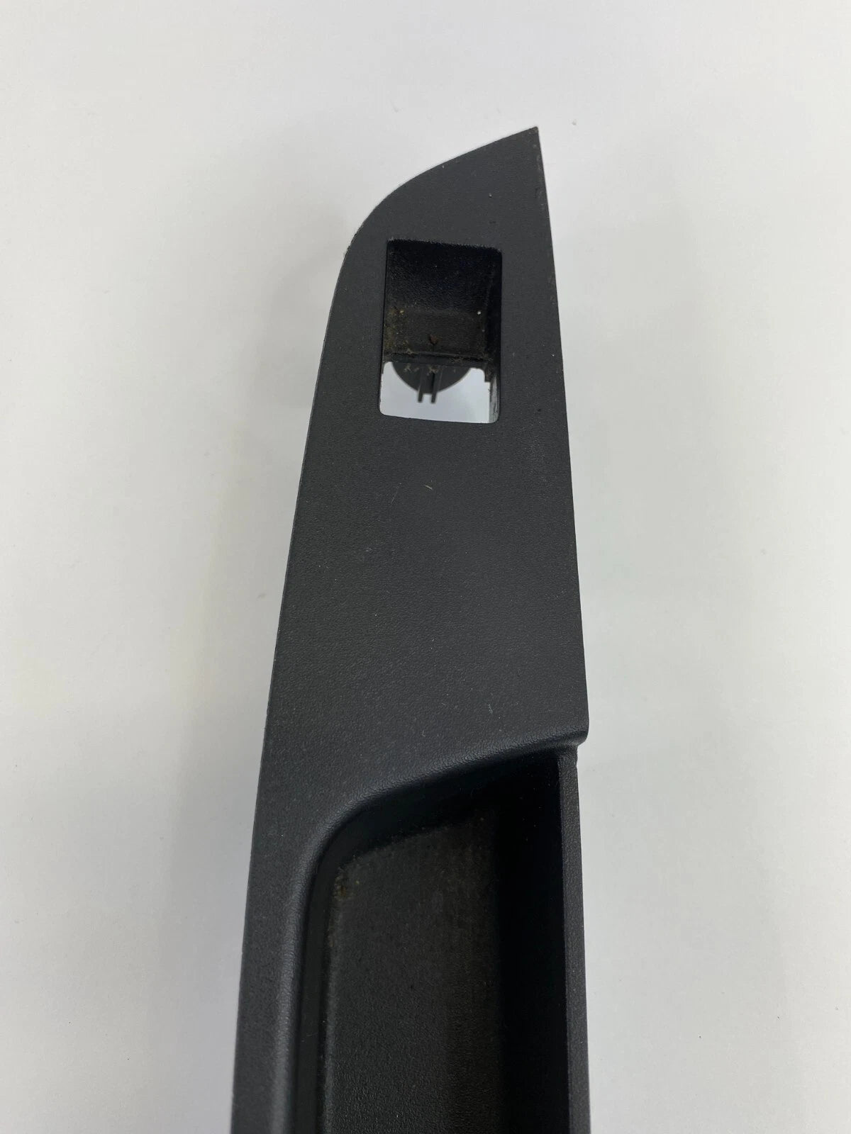 2010-2017 CHEVROLET EQUINOX REAR RIGHT SIDE WINDOW SWITCH TRIM BEZEL AKE21347