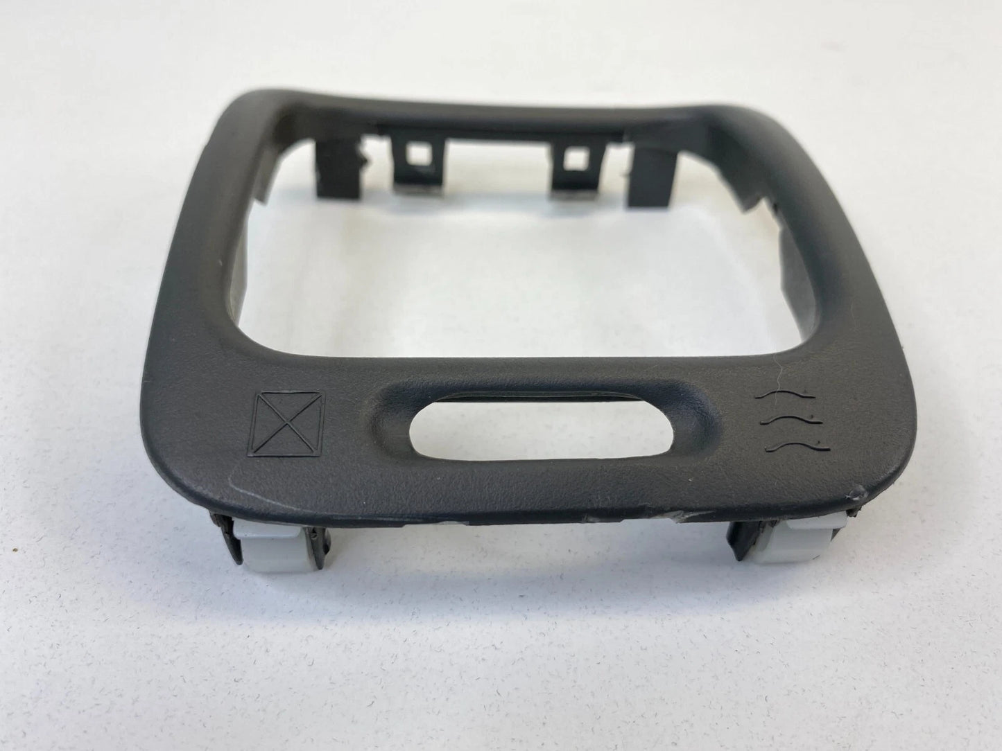 1999-2004 CHEVROLET TRACKER DASH A/C RIGHT PASSENGER AIR VENT COVER BEZEL TRIM